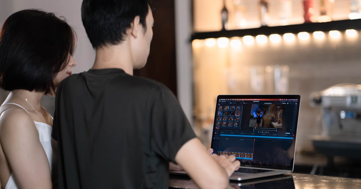 技术支持和辅助软件如何利用社交媒体进行宣传和拓展?