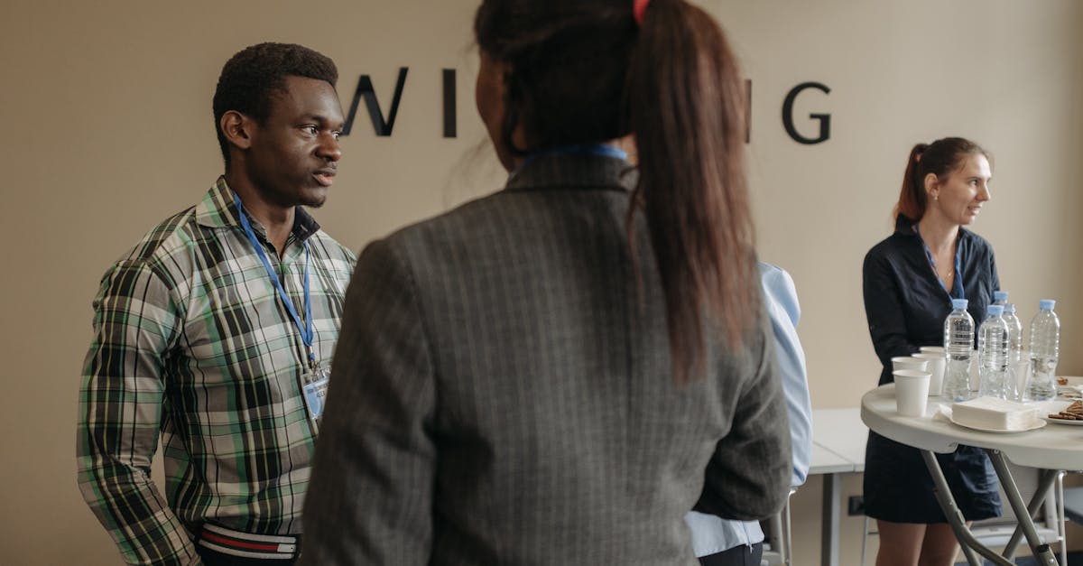 正规的物联卡：裁决之战app详情下载教程