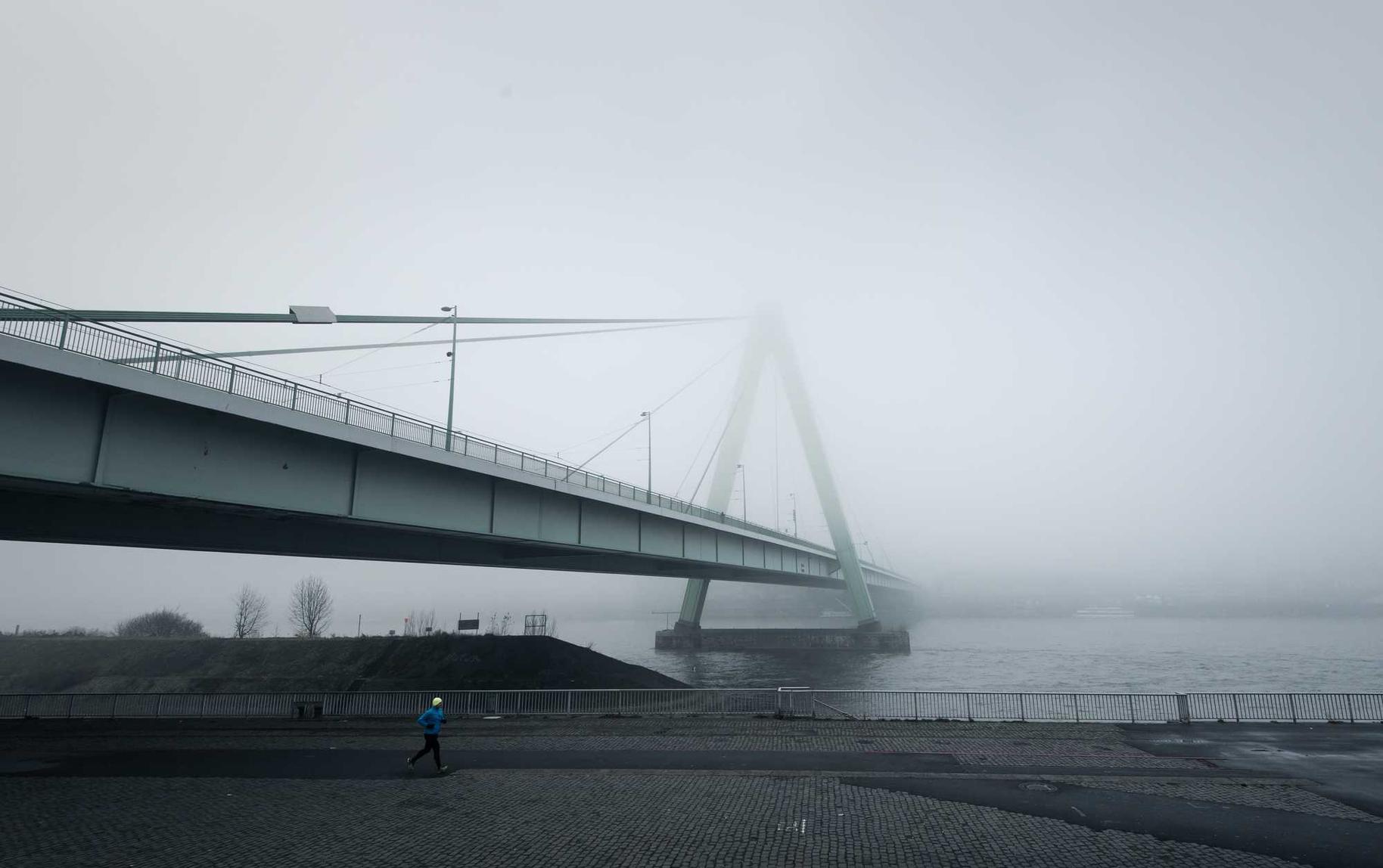 星美生活实名账号：雷霆问道游戏账号注册不了
