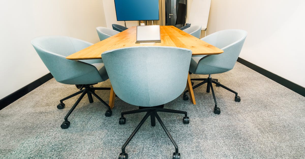 电脑游戏技术支持辅助如何影响游戏的平衡性?